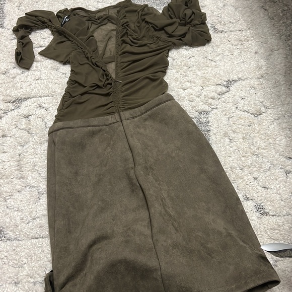 Fashion nova long sleeve dress - Picture 14 of 14